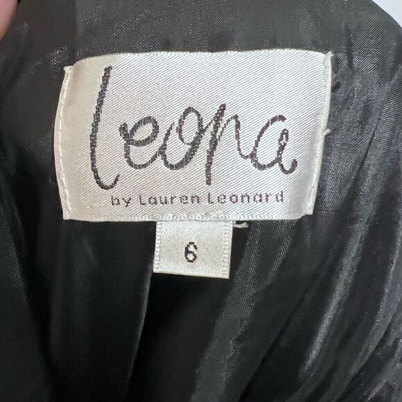 Vintage Lauren Leonard thin strap button down textured dress. Size 6 - Picture 3 of 5